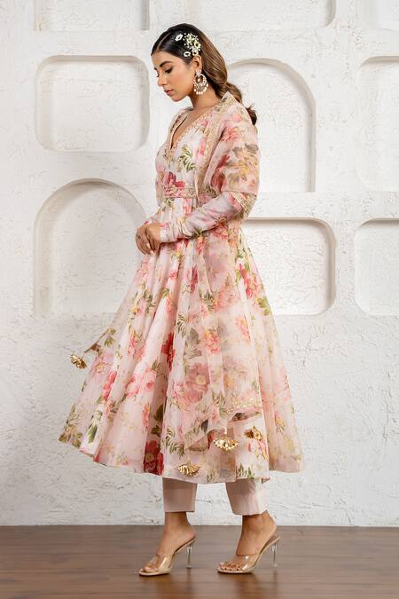 Buy_Yuvraani Jaipur_Peach Chanderi, Cotton, Organza V-neck Floral Printed Anarkali Set 