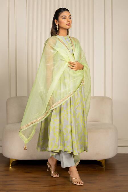 Buy_Yuvraani Jaipur_Green Chanderi, Cotton, Organza Lace Halter Neck Floral Printed Anarkali Set _Online_at_Aza_Fashions