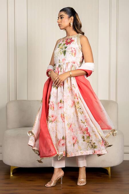 Buy_Yuvraani Jaipur_Peach Chanderi, Organza, Cotton Lace, Embroidery Floral Printed Anarkali Set _Online_at_Aza_Fashions