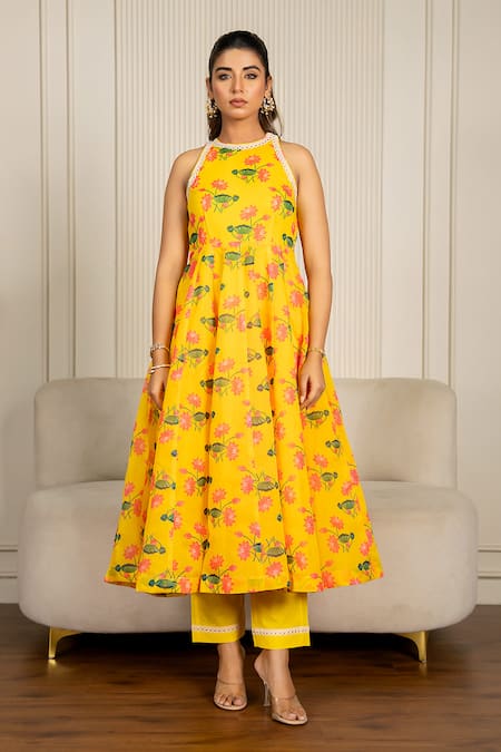 Yuvraani Jaipur_Yellow Chanderi, Cotton, Organza Lace Halter Neck Floral Printed Anarkali Set _Online_at_Aza_Fashions