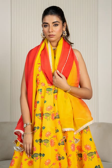 Buy_Yuvraani Jaipur_Yellow Chanderi, Cotton, Organza Lace Halter Neck Floral Printed Anarkali Set 