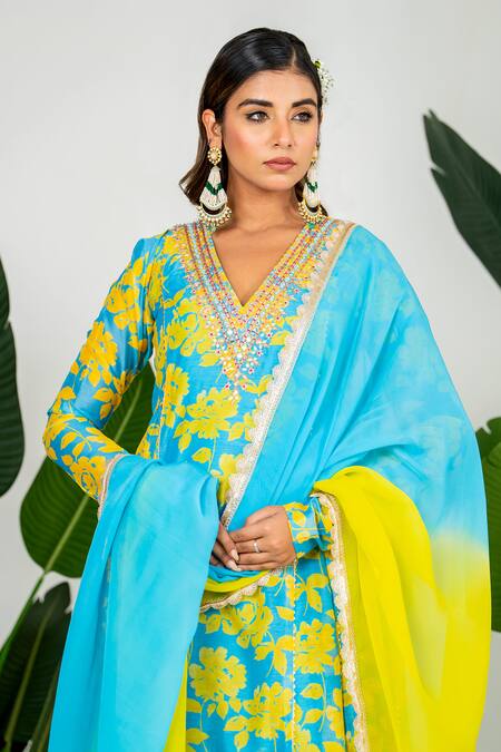 Buy_Yuvraani Jaipur_Teal Chanderi, Cotton, Organza Embroidery V-neck Floral Printed Kurta Set 