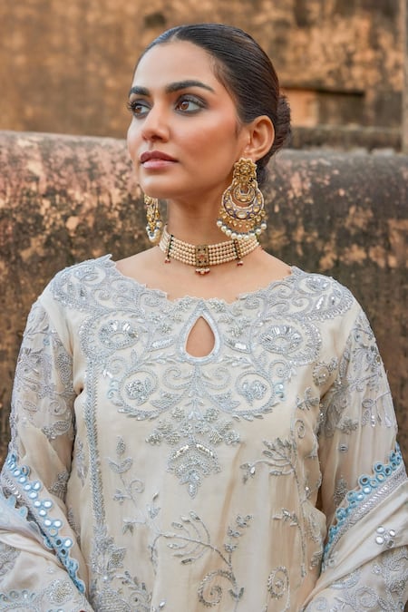 Buy Vinita Bhansali Cream Silk, Satin Embroidery, Sequins Keyhole Neck Fusion Lehenga Set Online at Aza Fashions Buy_Vinita Bhansali_Cream Silk, Satin Embroidery, Sequins Keyhole Neck Fusion Lehenga Set _Online_at_Aza_Fashions