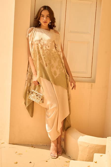 Tasuvure Indes Ombre Cape & Slip Dress Set 