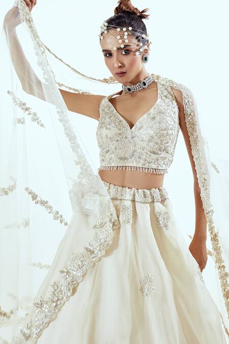 Pallavi Poddar Ivory Organza Sequins, Zari, Embroidery V-neck Intricate Lehenga Set at Aza Fashions Pallavi Poddar_Ivory Organza Sequins, Zari, Embroidery V-neck Intricate Lehenga Set _at_Aza_Fashions