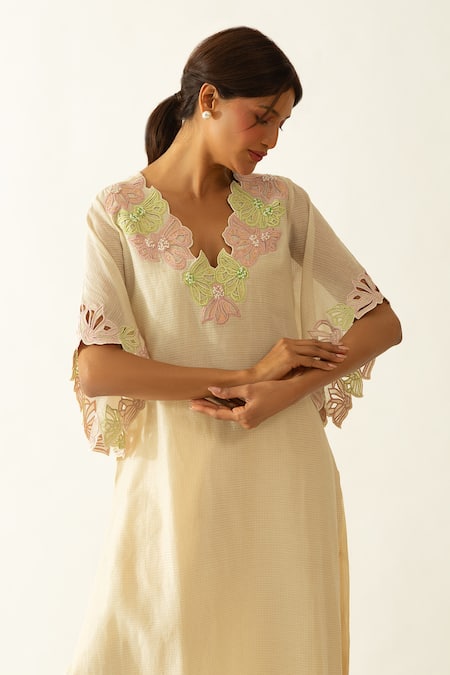 Buy_Neitri_White Chanderi, Silk Embroidery, Pearls Mandarin Collar Moonlit Kurta Set _Online_at_Aza_Fashions