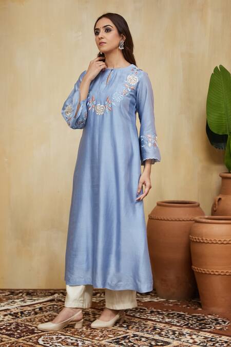 Shop Mushio Blue Embroidery Round Neck Floral Kurta Set Shop_Mushio_Blue Embroidery Round Neck Floral Kurta Set