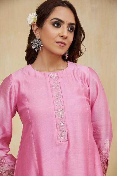 Buy Mushio Pink Chanderi Embroidery Round Neck Floral Kurta Set Buy_Mushio_Pink Chanderi Embroidery Round Neck Floral Kurta Set