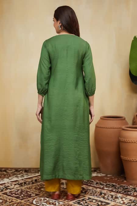 Mushio Floral Embroidered Green Kurta Set 