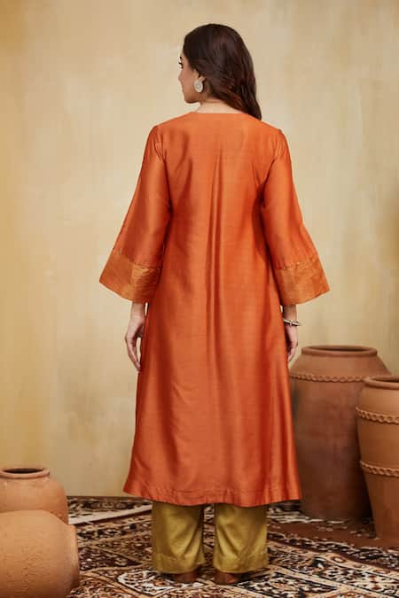 Mushio Hand Embellished Chanderi Giana Kurta Set 