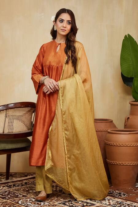 Buy_Mushio_Orange Chanderi, Cotton Satin, Organza Lace Hand Embellished Giana Kurta Set _Online_at_Aza_Fashions