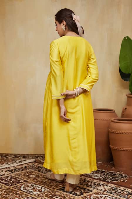 Mushio Floral Chanderi Kurta Set 