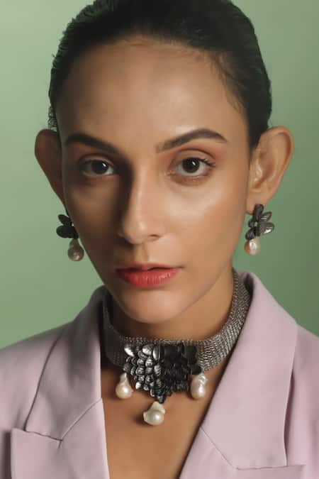 Buy_Trupti Mohta_Silver Plated Handcrafted Baroque Pewter Choker _Online_at_Aza_Fashions