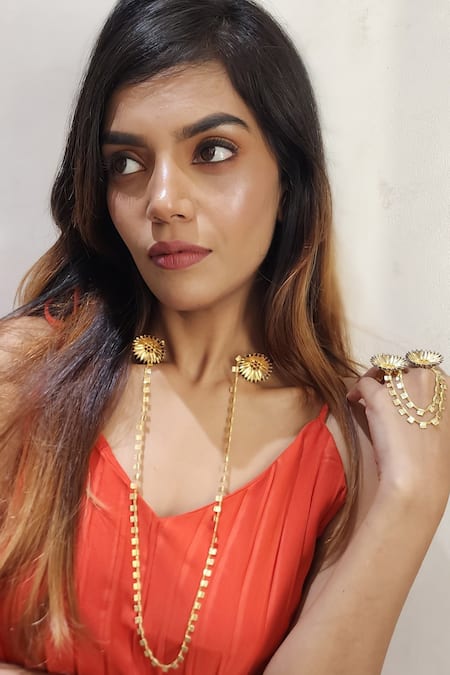 Trupti Mohta Gold Accolade Choker With Long Chain Necklace 