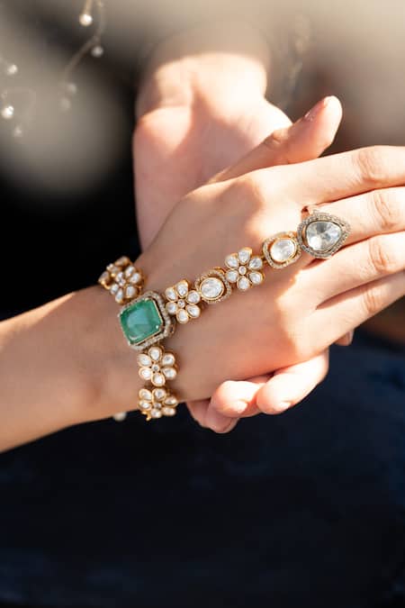 Buy_Do Taara_Gold Plated Stones Floral Polki Hathphool Bracelet _Online_at_Aza_Fashions