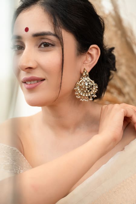 Shop Do Taara Gold Plated Pearls, Stones Kundan Antique Chandbali Earrings Online at Aza Fashions Shop_Do Taara_Gold Plated Pearls, Stones Kundan Antique Chandbali Earrings _Online_at_Aza_Fashions