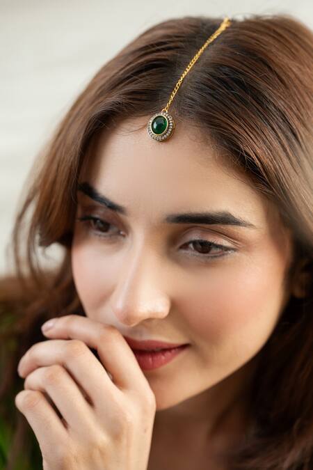 Do Taara Green Stone Maangtikka Online at Aza Fashions Do Taara_Green Stone Maangtikka _Online_at_Aza_Fashions