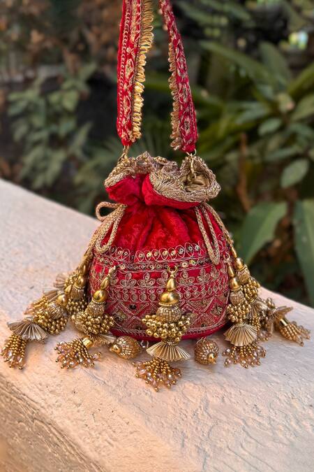 Shop Bhavna Kumar Red Tassels, Beads Velvet Potli With Gold Online at Aza Fashions Shop_Bhavna Kumar_Red Tassels, Beads Velvet Potli With Gold_Online_at_Aza_Fashions