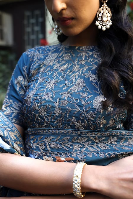 Shop Angad Creations Peach Crepe Embroidery Round Neck Peacock Blue Designer Saree Set Online at Aza Fashions Shop_Angad Creations_Peach Crepe Embroidery Round Neck Peacock Blue Designer Saree Set _Online_at_Aza_Fashions