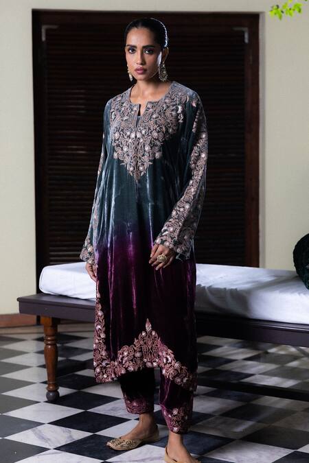 Buy_Angad Creations_Teal Embroidery Round Neck Velvet Kurta Set With _Online_at_Aza_Fashions