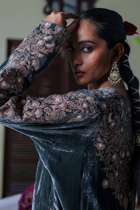 Shop_Angad Creations_Teal Embroidery Round Neck Velvet Kurta Set With _Online_at_Aza_Fashions