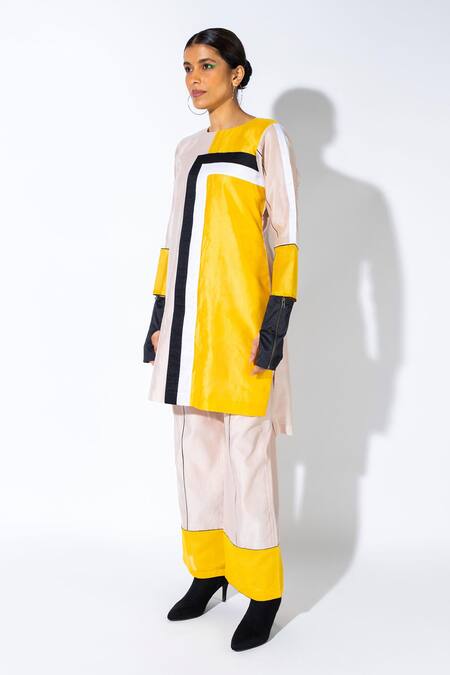 Angsa By Nidhir & Shelly_Multi Color Chanderi Silk Round Color-blocked Mustard And Smoky Pink Kurta Set _Online_at_Aza_Fashions