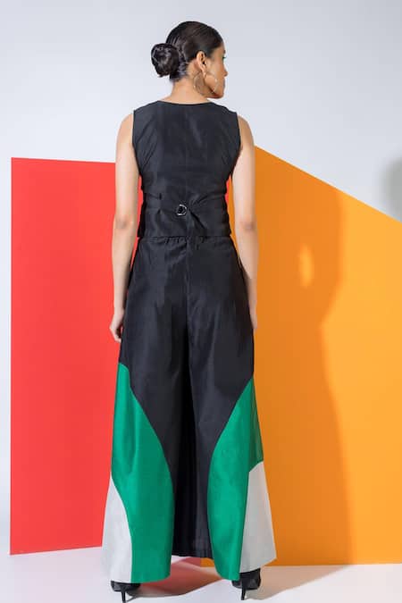 Angsa By Nidhir & Shelly Color-Blocked Flared Pant Set 