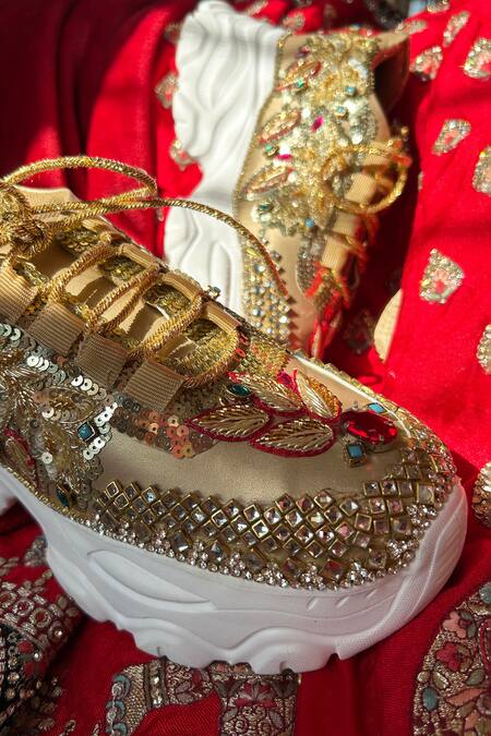 Buy_Chal Jooti_Gold Embroidered Sneaker With Ruby Accents _Online_at_Aza_Fashions