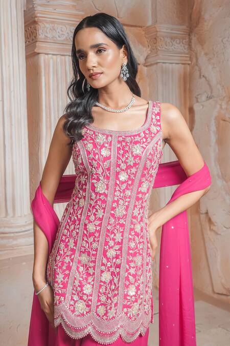 Shop_Maisolos_Fuchsia Georgette Embroidery Round Neck Floral Kurta Set _Online_at_Aza_Fashions