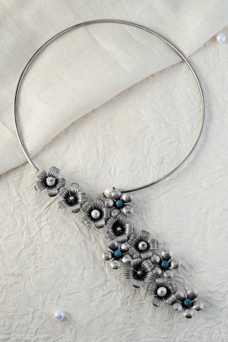 Mero Jewellery Floral Turquoise Silver Choker Necklace 