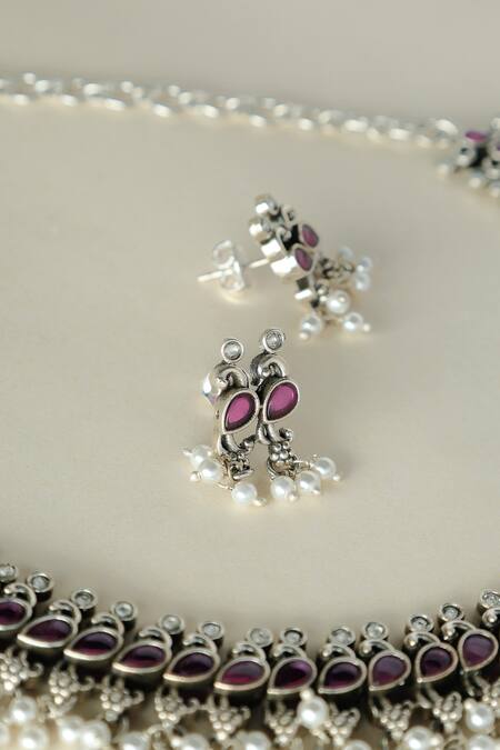 Mero Jewellery Pink Pearls Handmade Silver Onyx Necklace Set Online at Aza Fashions Mero Jewellery_Pink Pearls Handmade Silver Onyx Necklace Set _Online_at_Aza_Fashions