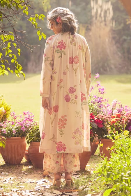 Shop_Paulmi And Harsh_Pink Cotton Embroidery Round Neck Floral Printed Kurta Set _at_Aza_Fashions