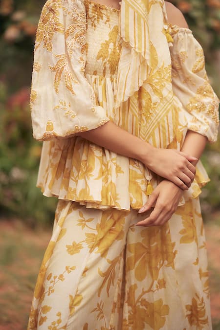 Buy_Paulmi And Harsh_Gold Chanderi, Cotton Embroidery Off-shoulder Yellow Peplum Kurta Set With Scarf 
