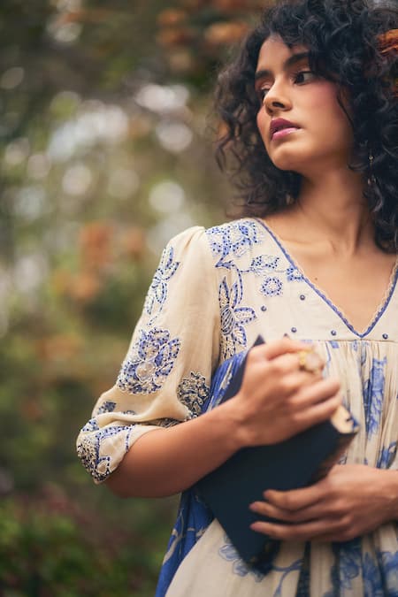 Paulmi And Harsh_Blue Cotton Embroidery V-neck Peplum Palazzo Set _Online_at_Aza_Fashions