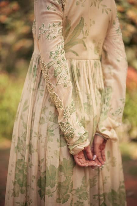 Buy_Paulmi And Harsh_Ivory Cotton Embroidery V-neck Floral Anarkali With Dupatta _Online_at_Aza_Fashions