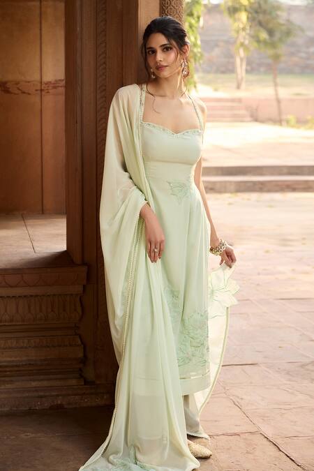 SAANJH BY LEA Mint Cotton, Chiffon Embroidery Square Neck Green Kurta Set at Aza Fashions SAANJH BY LEA_Mint Cotton, Chiffon Embroidery Square Neck Green Kurta Set_at_Aza_Fashions