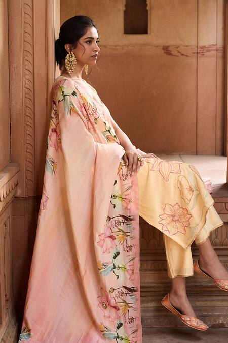 Buy SAANJH BY LEA Yellow Cotton Embroidery Square Neck Kurta Set Online at Aza Fashions Buy_SAANJH BY LEA_Yellow Cotton Embroidery Square Neck Kurta Set _Online_at_Aza_Fashions