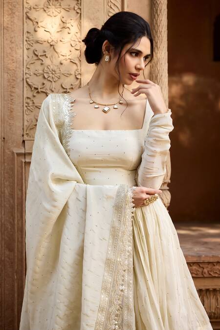 Buy SAANJH BY LEA White Cotton, Chiffon Sequins Square Neck Mukaish Work Anarkali Set Online at Aza Fashions Buy_SAANJH BY LEA_White Cotton, Chiffon Sequins Square Neck Mukaish Work Anarkali Set _Online_at_Aza_Fashions