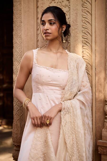 SAANJH BY LEA_Mauve Chanderi, Polyester Embroidery Scoop Neck Floral Kurta Set _at_Aza_Fashions