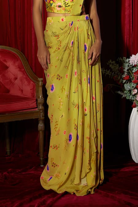 Buy_Brinda Sneha_Green Chiffon Crystals Bandeau Neck Embroidered Pre-draped Saree Set _Online_at_Aza_Fashions