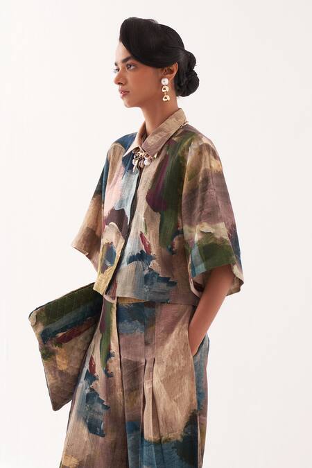 Buy OFRIDA Multi Color Cotton Collared Cropped Hand-painted Abstract Shirt Online at Aza Fashions Buy_OFRIDA_Multi Color Cotton Collared Cropped Hand-painted Abstract Shirt _Online_at_Aza_Fashions