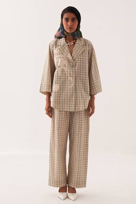 OFRIDA Multi Color Cotton Applique, Embroidery Collared Cuboid Shacket Online at Aza Fashions OFRIDA_Multi Color Cotton Applique, Embroidery Collared Cuboid Shacket _Online_at_Aza_Fashions