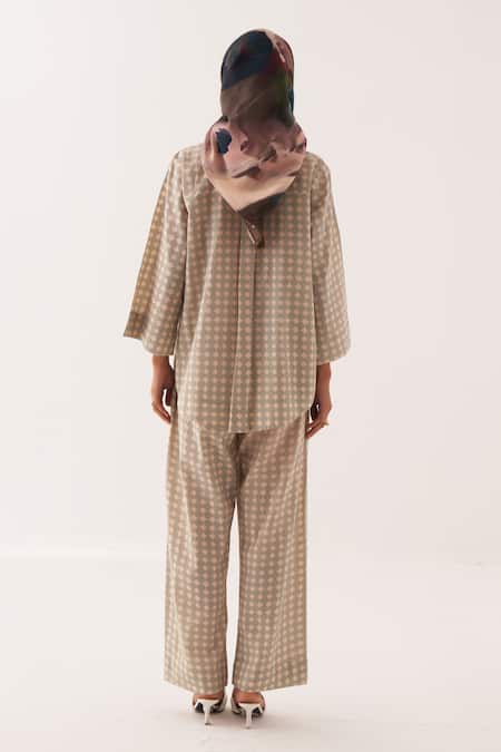 Shop OFRIDA Multi Color Cotton Cuboid Printed Pant at Aza Fashions Shop_OFRIDA_Multi Color Cotton Cuboid Printed Pant _at_Aza_Fashions