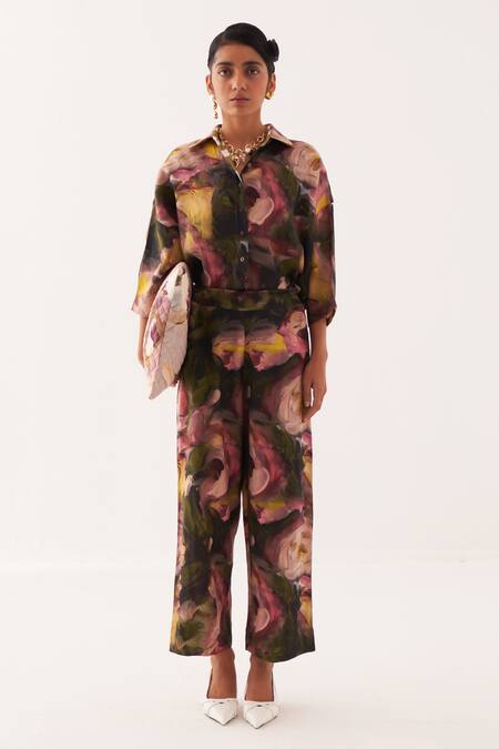 OFRIDA Multi Color Embroidery Collared Romani Ae Hand-painted Shirt Online at Aza Fashions OFRIDA_Multi Color Embroidery Collared Romani Ae Hand-painted Shirt_Online_at_Aza_Fashions