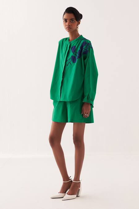 OFRIDA Emerald Green Cotton Embroidery Collared Applique Shirt Online at Aza Fashions OFRIDA_Emerald Green Cotton Embroidery Collared Applique Shirt _Online_at_Aza_Fashions