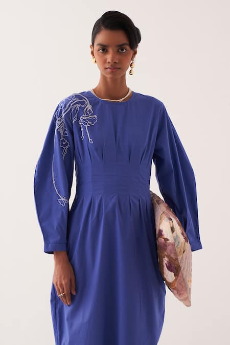 OFRIDA_Blue Cotton Embroidery Round Neck Darted Sleeve Midi Dress _Online_at_Aza_Fashions
