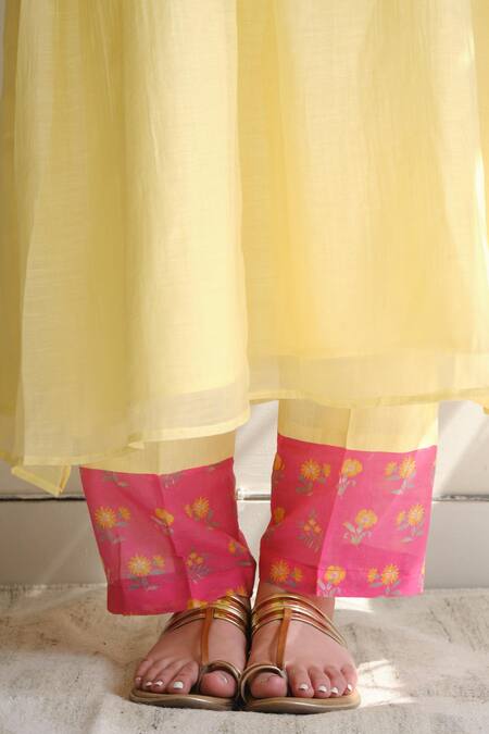 Shop_Juanita By Shubhda_Yellow Chanderi Embroidery Split V-neck Pintuck Kurta Set With Dupatta _Online_at_Aza_Fashions