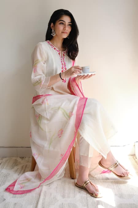 Juanita By Shubhda_Ivory Chanderi, Cotton Embroidery Split V-neck Handwoven Kurta Set _at_Aza_Fashions