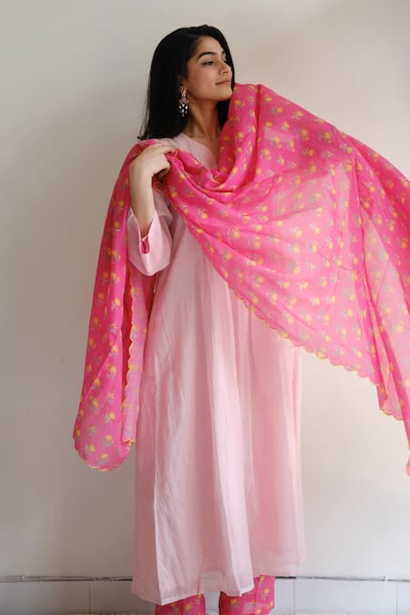 Shop_Juanita By Shubhda_Blush Chanderi Split V-neck And Hot Pink Kurta Set _Online_at_Aza_Fashions