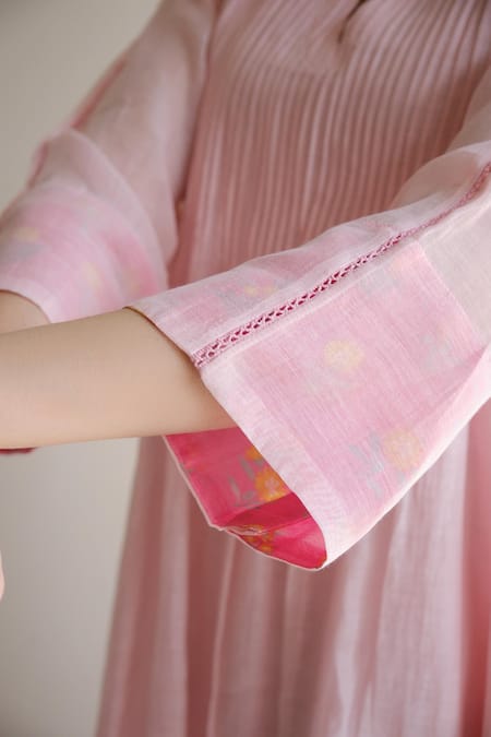 Juanita By Shubhda_Blush Chanderi Split V-neck And Hot Pink Kurta Set _at_Aza_Fashions